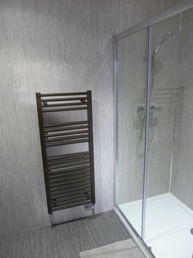 Inverness. Private Double Room With En Suite. Room Only. Exterior photo