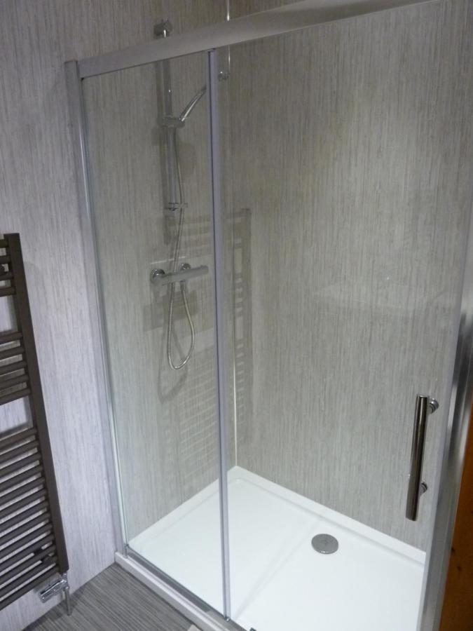 Inverness. Private Double Room With En Suite. Room Only. Exterior photo