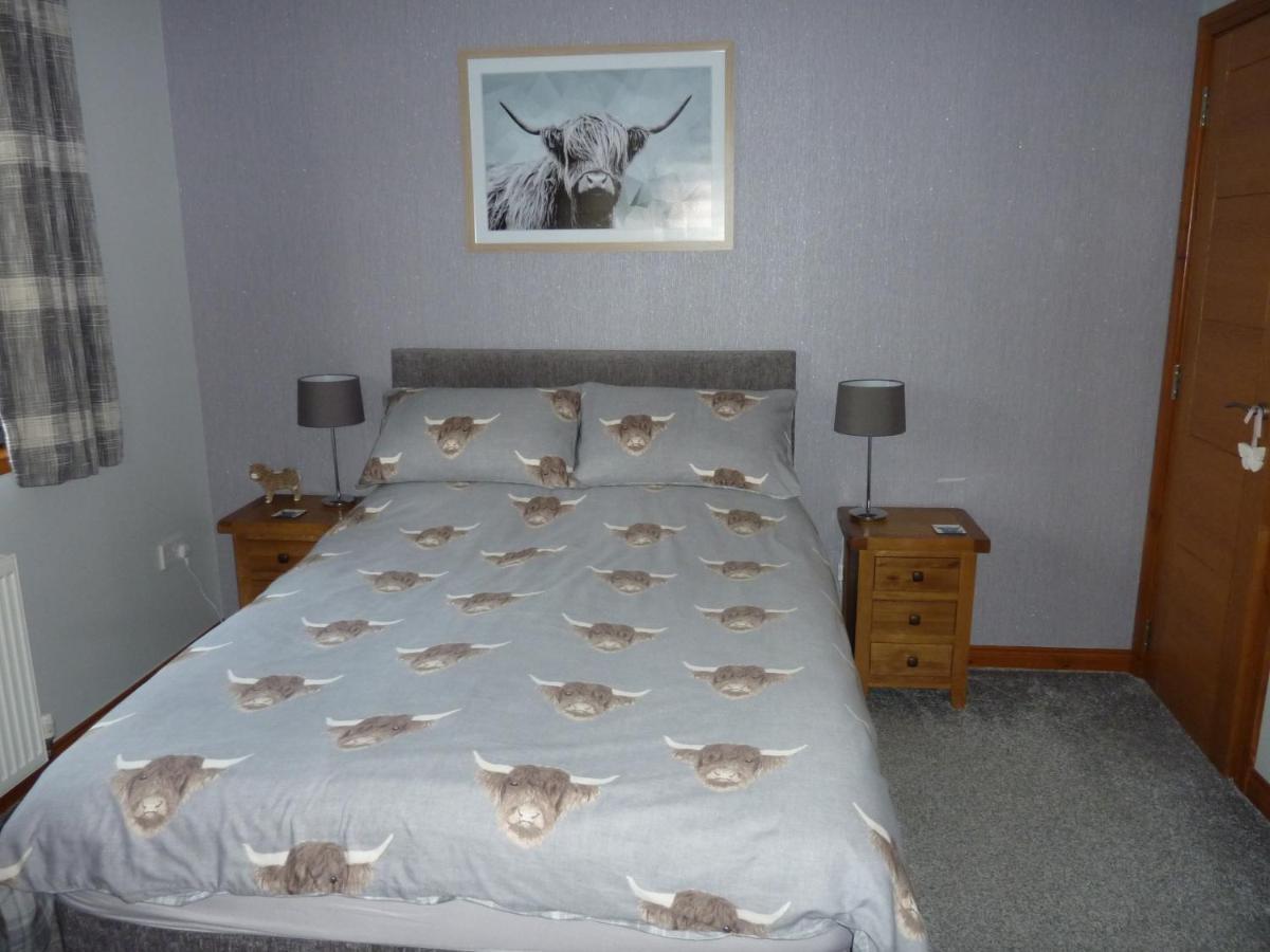 Inverness. Private Double Room With En Suite. Room Only. Exterior photo